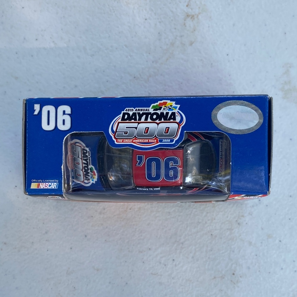 Daytona 500 '06 Diecast Model Car